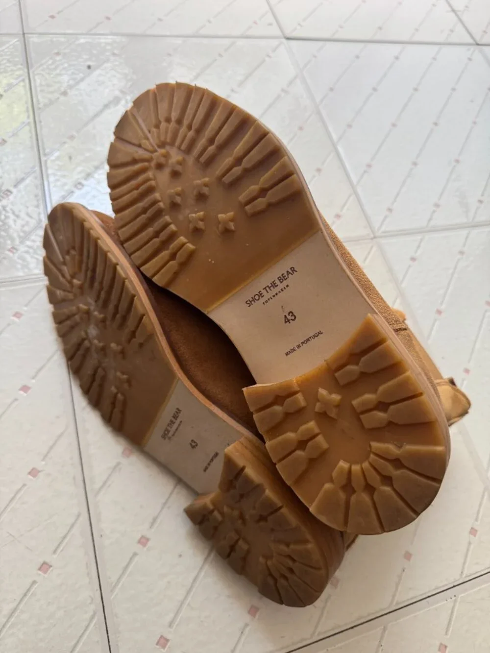Shoe the Bear tan suede men's Chelsea boots SZ43